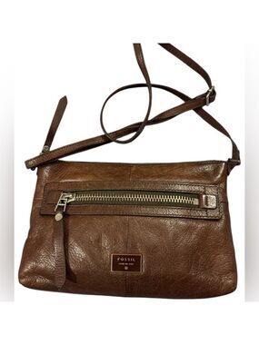Fossil Brown Leather Crossbody Bag Adjustable Strap Zip Pocket Small